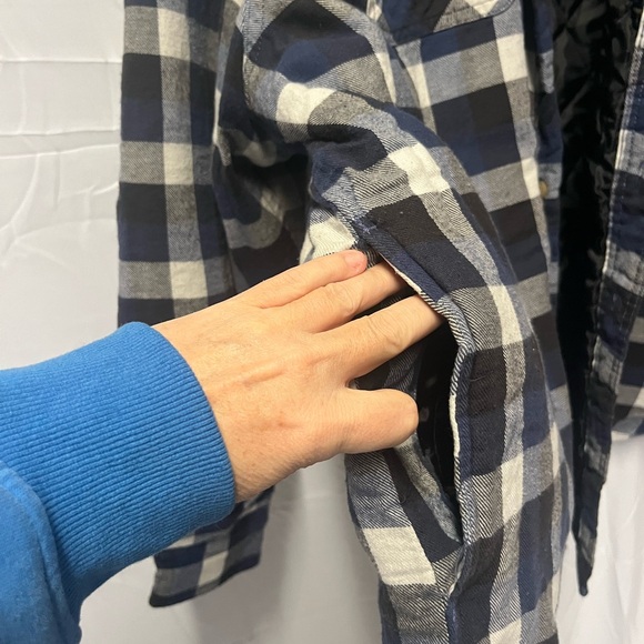 Wrangler Authentics Navy and White Heavy Weight Quilted Flannel - Picture 4 of 8